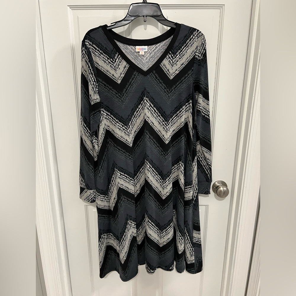 LuLaRoe Black and Gray Chevron Dress